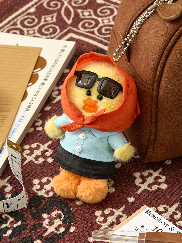 PETIT CLOSET PLUSH KEYRING - SALLY